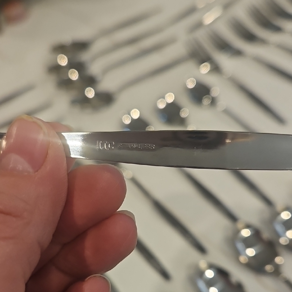 Vintage IIC stainless Steel Rosmere Floral Silverware Set - Picture 2 of 7